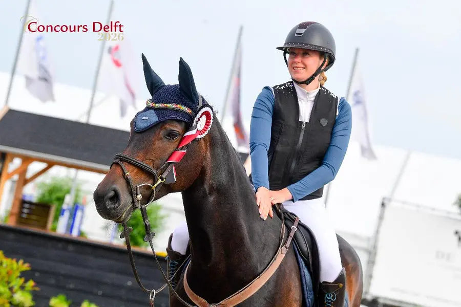 Originele foto van ruiter en paard